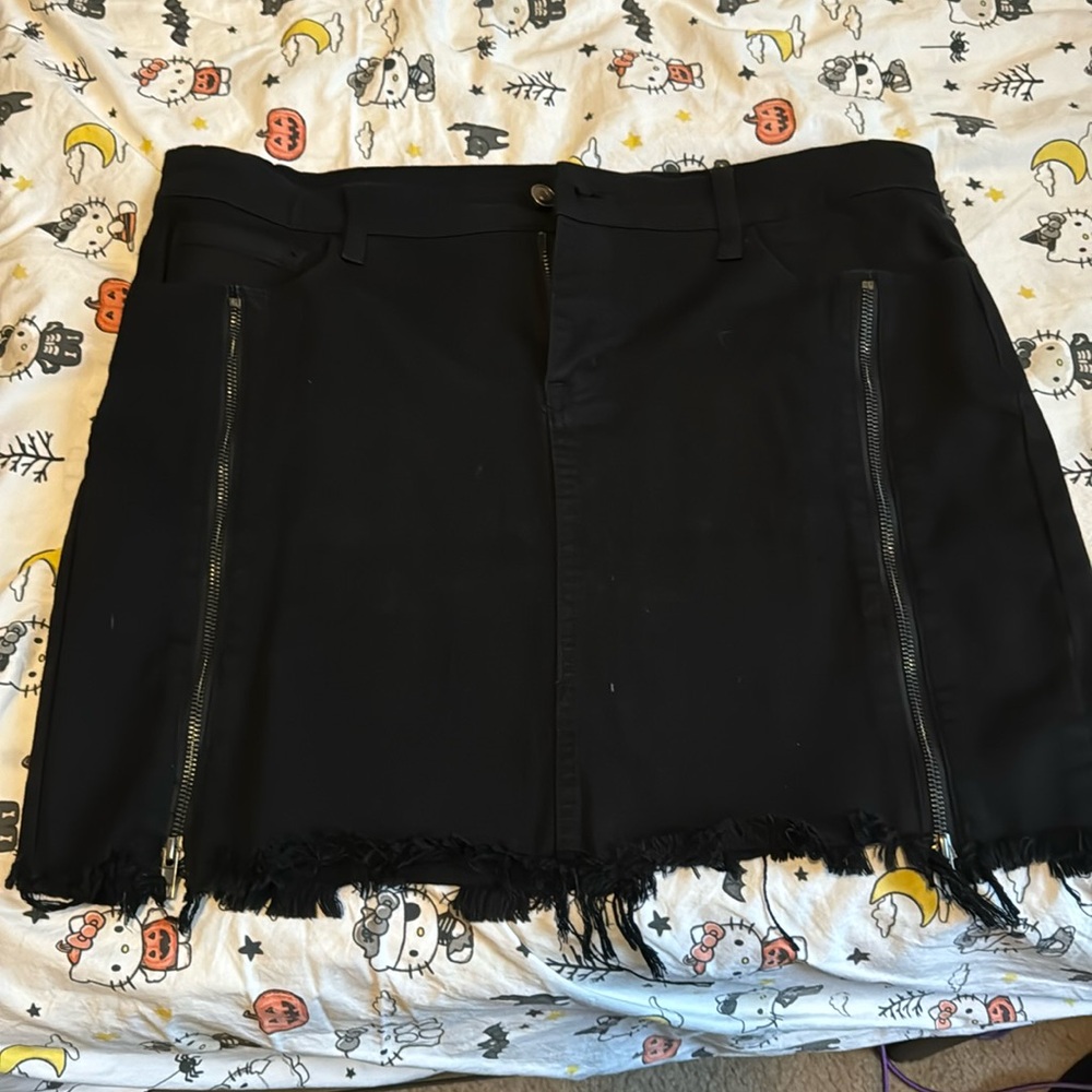 ~fashion nova 2x zippered mini denim skirt